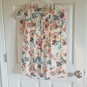 Daniel rainn white blouse with cap sleeves